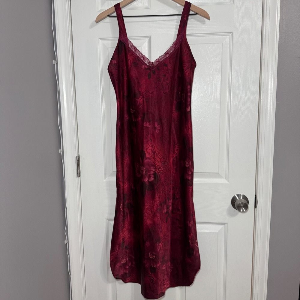 VTG California Dynasty Burgundy Floral Lace Trim Nightgown Medium Red Side Slit